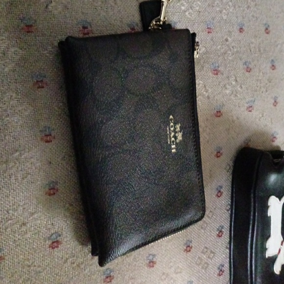 Coach wrislet - Picture 1 of 1